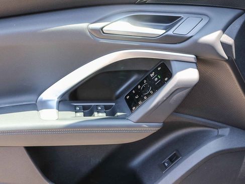 Used 2025 Audi Q5 Premium Plus image 22