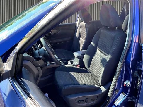 Used 2017 Nissan Rogue SV w/ SV Premium Package AWD/4WD image 22