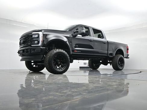 New 2025 Ford F250 XLT w/ Black Appearance Package image 34