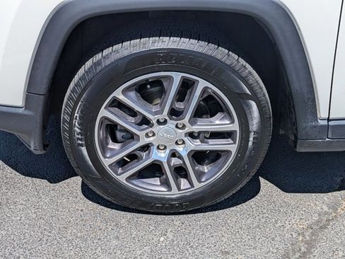 Used 2020 Jeep Compass Latitude w/ Popular Equipment Group image 15