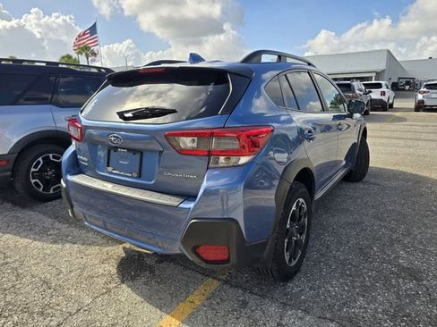 Certified 2022 Subaru Crosstrek 2.0i Premium w/ Popular Package #3 AWD/4WD image 3