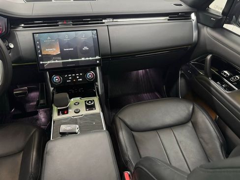 Used 2023 Land Rover Range Rover Long Wheelbase SE AWD/4WD image 9