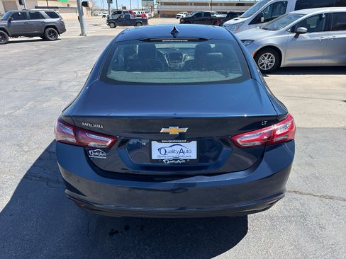 Used 2019 Chevrolet Malibu LT w/ Leather Package FWD image 7