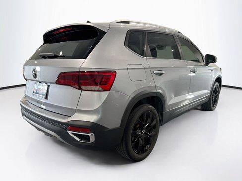 Used 2023 Volkswagen Taos SE w/ Black Wheel Package FWD image 5