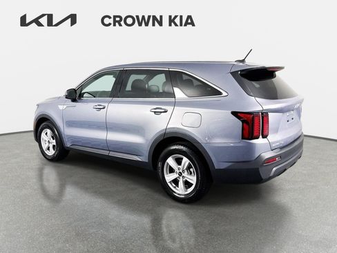 Certified 2023 Kia Sorento LX FWD image 7