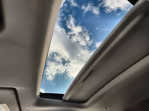 Used 2024 Honda HR-V EX-L image 18