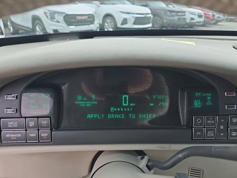 Used 1999 Cadillac De Ville w/ Comfort/Convenience Pkg image 24