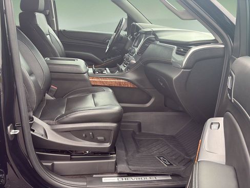 Used 2018 Chevrolet Tahoe Premier AWD/4WD image 13