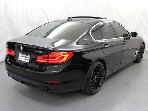 Used 2018 BMW 530e xDrive AWD/4WD image 14