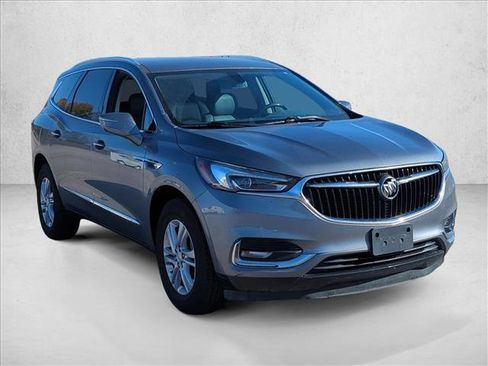 Used 2019 Buick Enclave Essence image 3