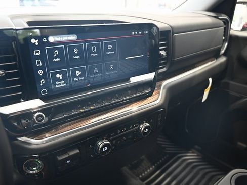 New 2026 GMC Sierra 1500 Elevation image 15