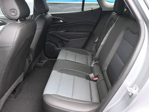New 2026 Chevrolet Trax LT w/ Driver Confidence Package FWD image 8
