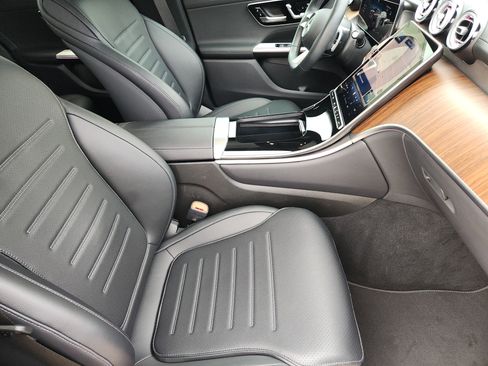 Certified 2025 Mercedes-Benz GLC 300 4MATIC image 15