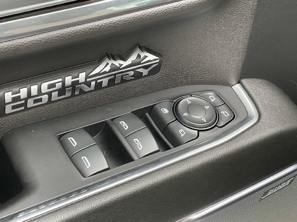 Used 2024 Chevrolet Silverado 1500 High Country AWD/4WD image 16