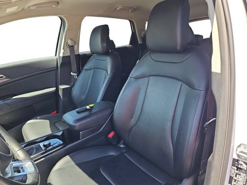 Used 2023 Kia Sportage EX FWD image 15
