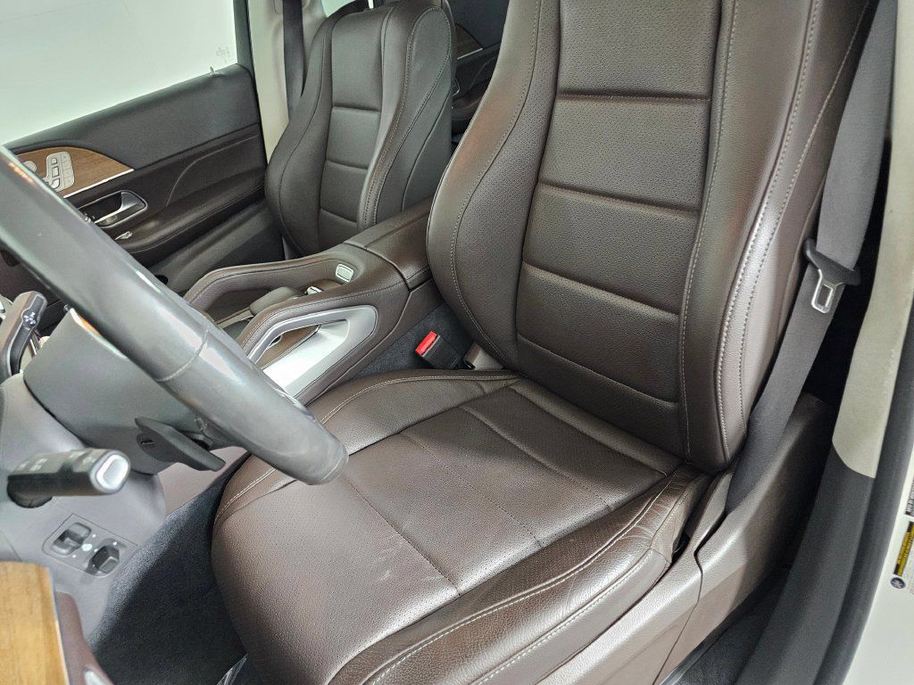 Used 2020 Mercedes-Benz GLS 450 4MATIC image 25
