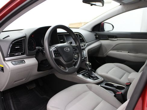 Used 2017 Hyundai Elantra SE FWD image 7