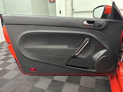 Used 2019 Volkswagen Beetle 2.0T S image 17