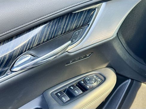 Used 2023 Cadillac XT6 Premium Luxury w/ Technology Package image 19