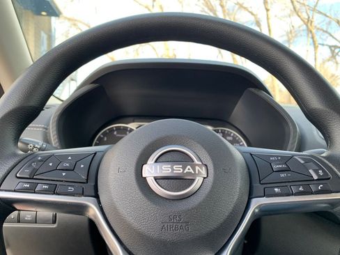 Used 2025 Nissan Sentra SV image 27