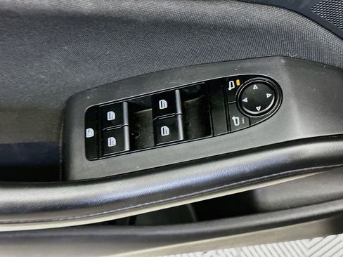 Used 2025 MAZDA MAZDA3 s FWD image 15