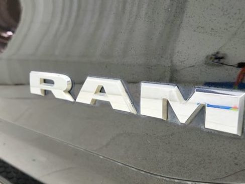 Used 2019 RAM 1500 Big Horn AWD/4WD image 32