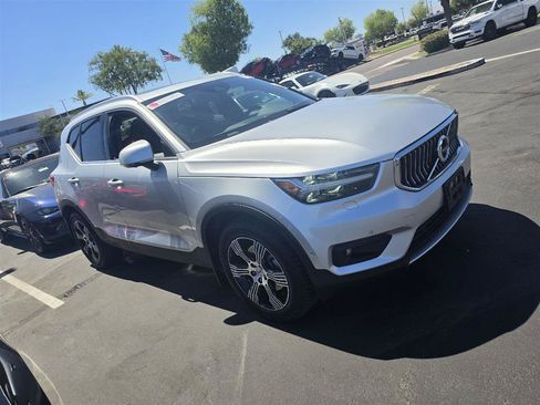 Used 2019 Volvo XC40 T5 Inscription AWD/4WD image 2