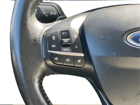 Used 2020 Ford Escape Titanium image 15