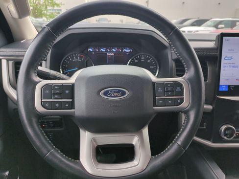 Used 2024 Ford Expedition XLT AWD/4WD image 17