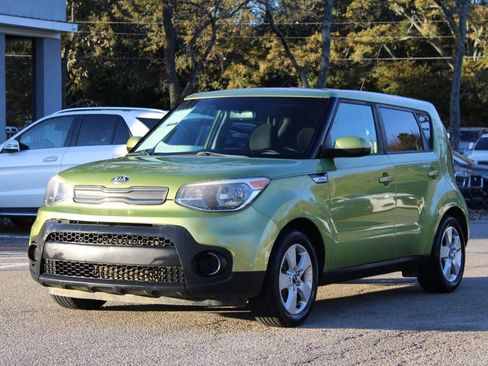 Used 2017 Kia Soul w/ Convenience Package image 3