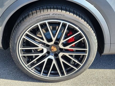 New 2026 Porsche Cayenne S AWD/4WD image 14