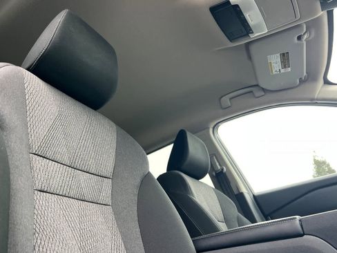 Certified 2025 Nissan Rogue SV image 19