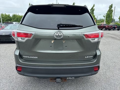 Used 2016 Toyota Highlander Plus AWD/4WD image 3