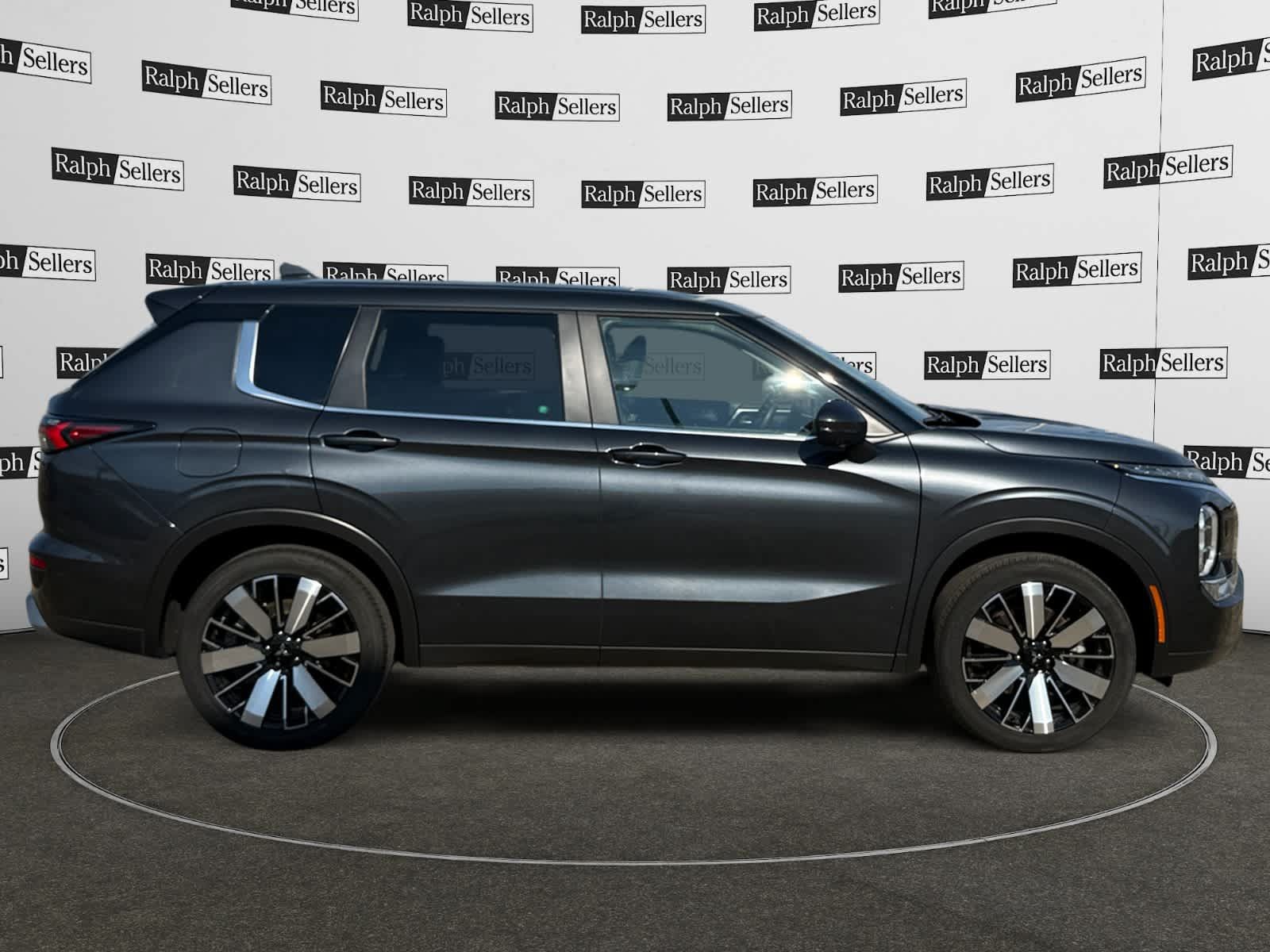 Used 2025 Mitsubishi Outlander SE AWD/4WD image 7