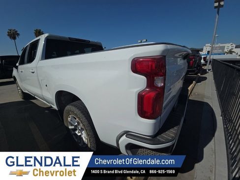 Used 2022 Chevrolet Silverado 1500 RST w/ Z71 Off-Road Package AWD/4WD image 3