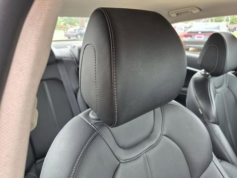 Used 2023 Genesis G70 2.0T RWD image 15
