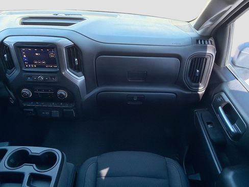 Used 2024 Chevrolet Silverado 2500 Custom w/ Custom Value Package image 20