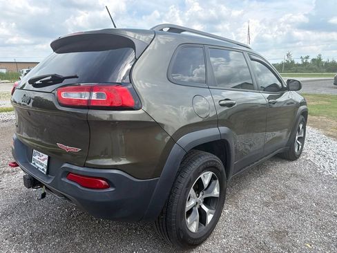 Used 2015 Jeep Cherokee Trailhawk w/ Cold Weather Group AWD/4WD image 6