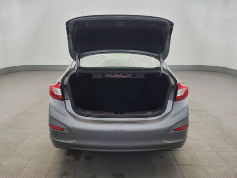Used 2018 Chevrolet Cruze LT FWD image 29
