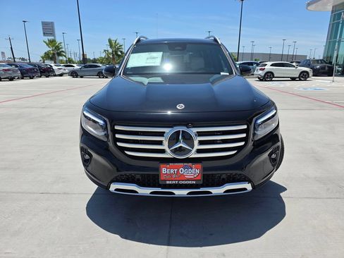 New 2026 Mercedes-Benz GLB 250 image 2