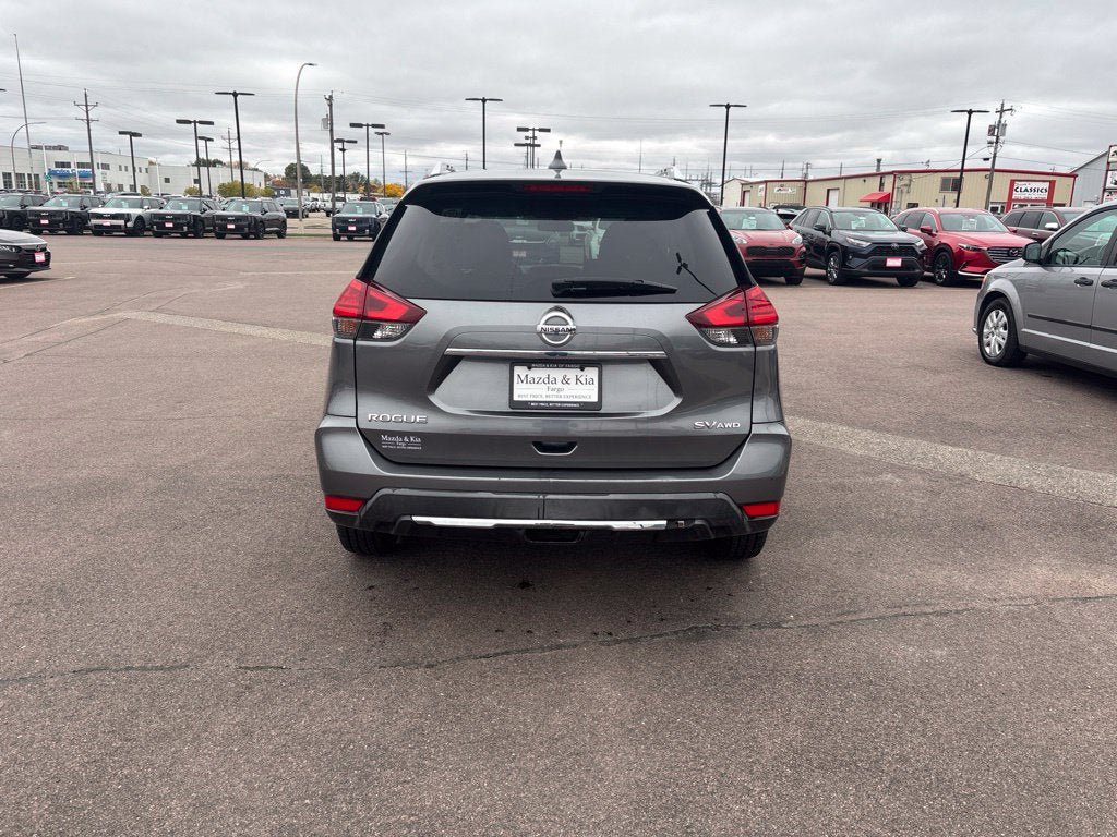 Used 2017 Nissan Rogue SV AWD/4WD image 6