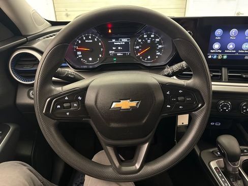 Used 2024 Chevrolet Trax LS FWD image 14
