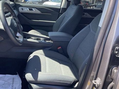 Used 2026 Ford Explorer Active image 12