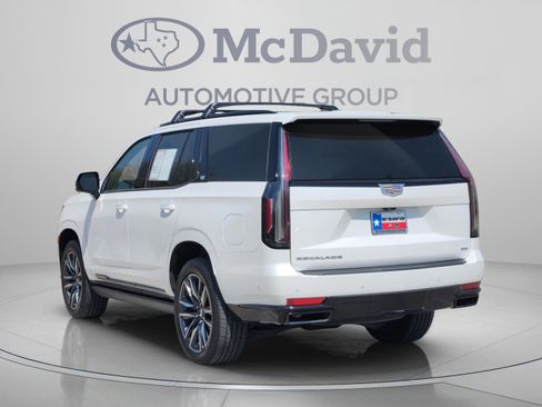 Used 2022 Cadillac Escalade Sport Platinum AWD/4WD image 2