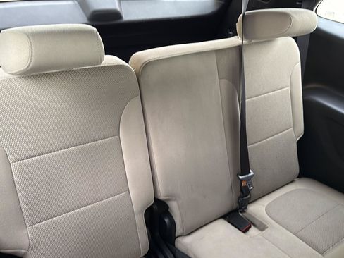 Used 2023 Chevrolet Traverse LS AWD/4WD image 36
