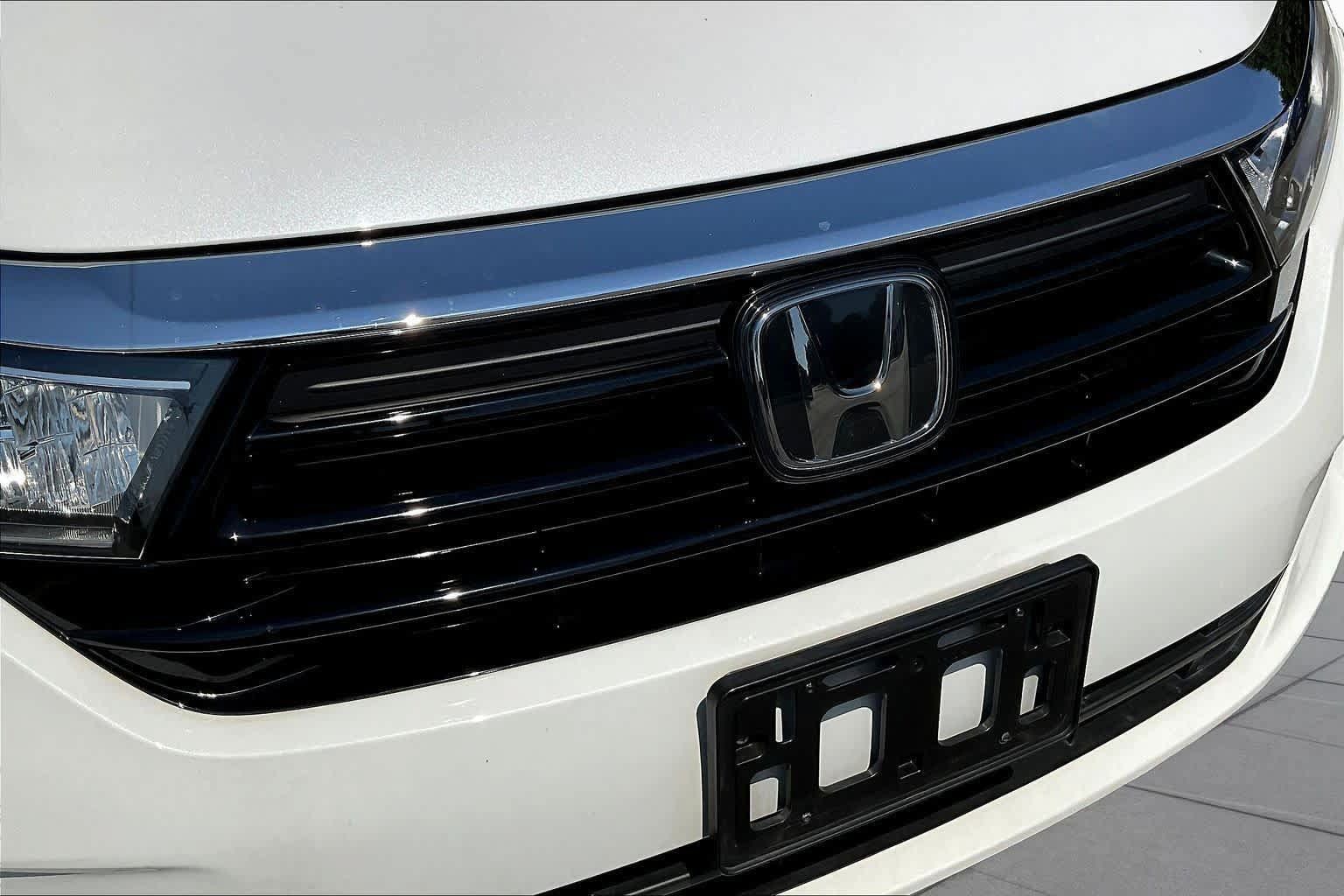 Used 2023 Honda Odyssey Touring image 30