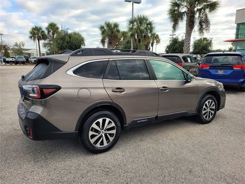 Used 2022 Subaru Outback Premium image 12