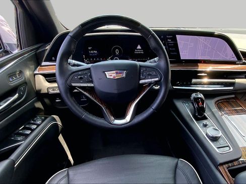 Used 2023 Cadillac Escalade Premium Luxury w/ LPO, Floor Liner Package AWD/4WD image 6