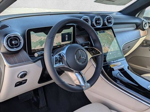 New 2026 Mercedes-Benz GLC 300 4MATIC image 3