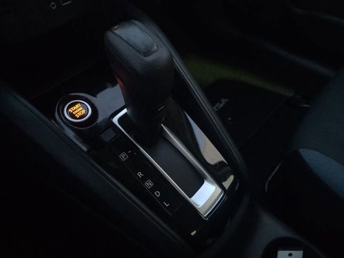 Used 2023 Nissan Versa SV image 21